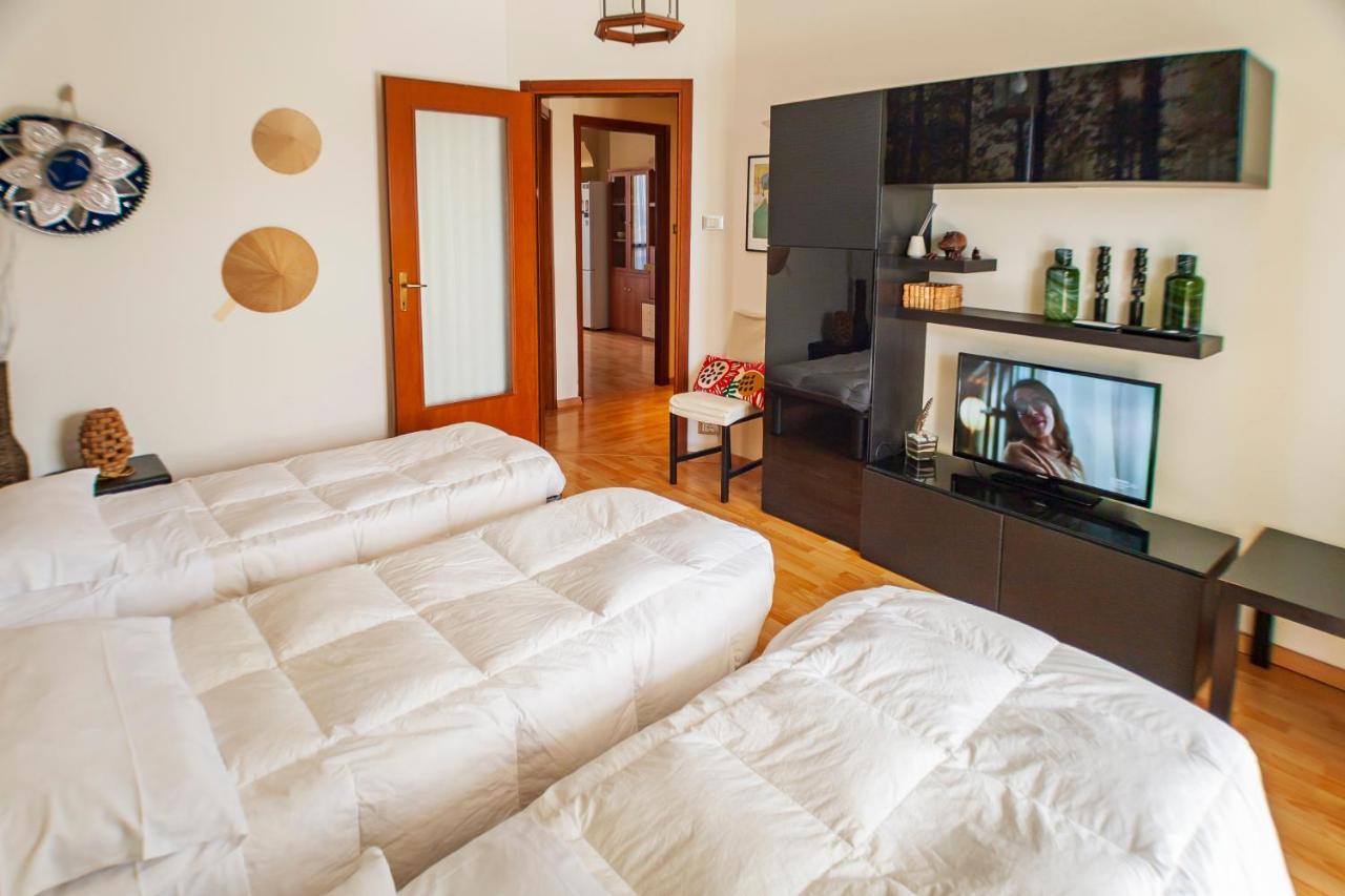 Ferienwohnung Attico Con Vista Turin Exterior foto