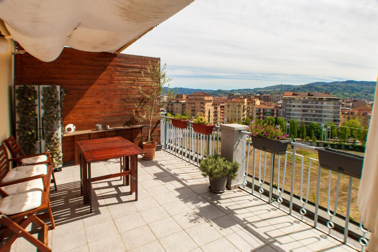 Ferienwohnung Attico Con Vista Turin Exterior foto