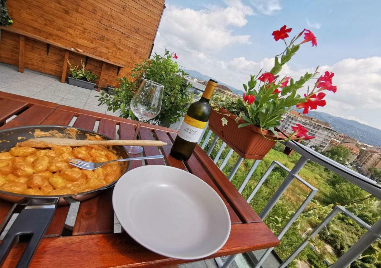 Ferienwohnung Attico Con Vista Turin Exterior foto